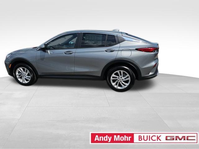 new 2025 Buick Envista car, priced at $24,302
