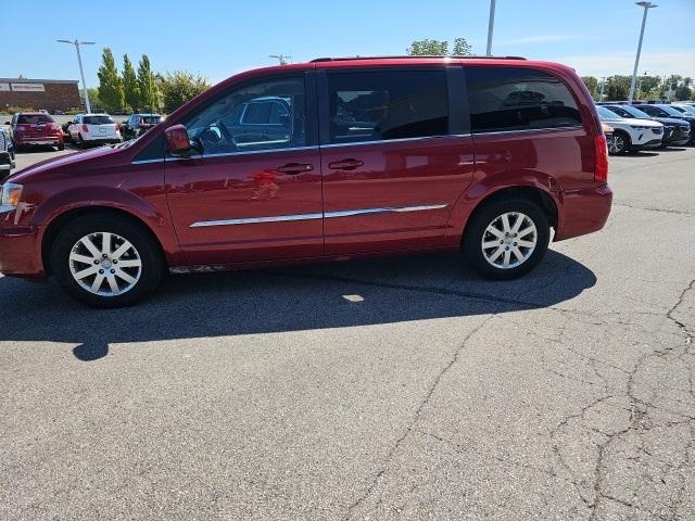 used 2014 Chrysler Town & Country car, priced at $4,350