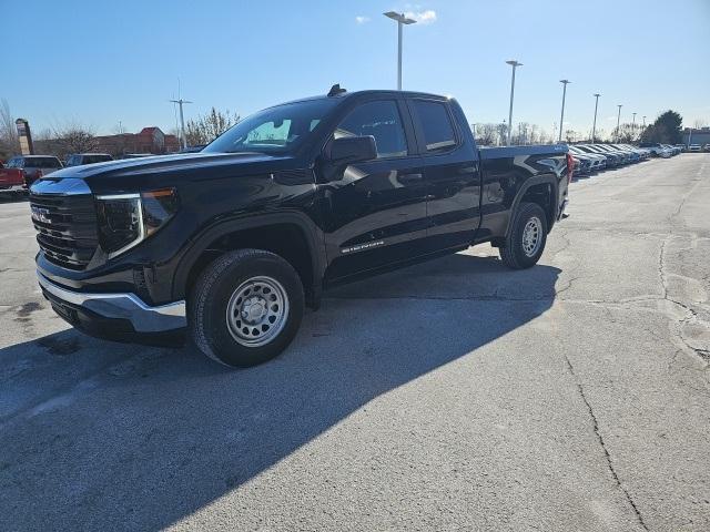 new 2025 GMC Sierra 1500 car, priced at $42,685