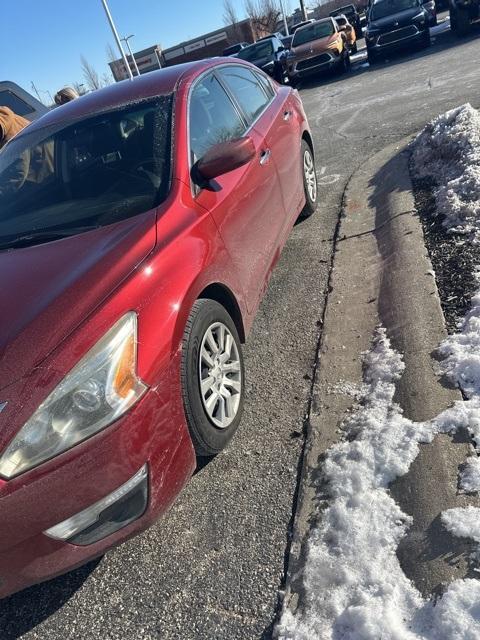 used 2014 Nissan Altima car, priced at $4,530