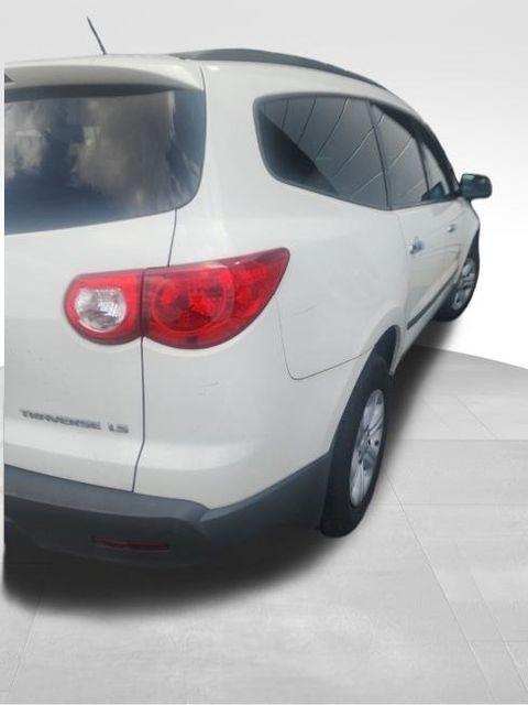 used 2011 Chevrolet Traverse car, priced at $5,500