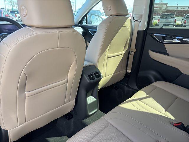 new 2025 Buick Envision car, priced at $33,766