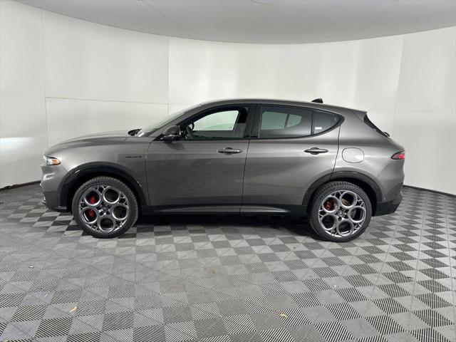 new 2024 Alfa Romeo Tonale car, priced at $48,956