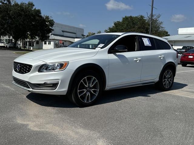 used 2018 Volvo V60 Cross Country car, priced at $20,595