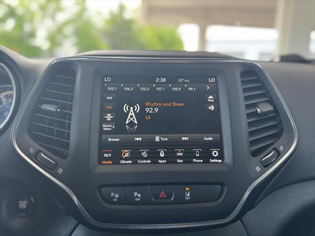 used 2023 Jeep Cherokee car, priced at $23,595