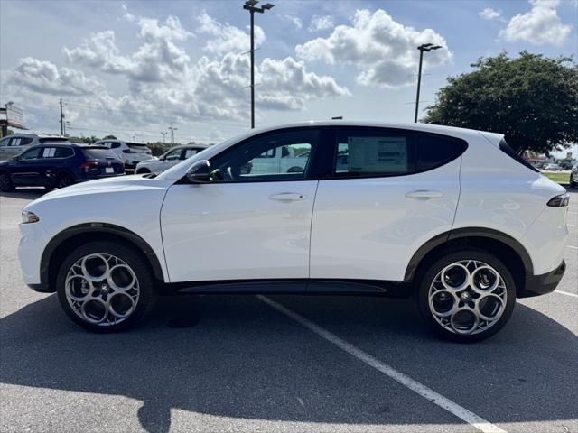 new 2025 Alfa Romeo Tonale car, priced at $42,166
