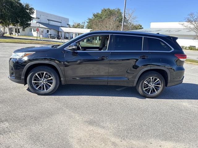 used 2018 Toyota Highlander car, priced at $23,132