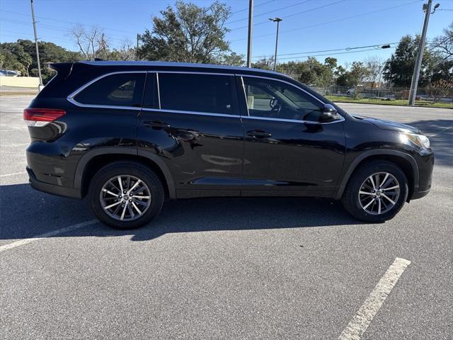 used 2018 Toyota Highlander car, priced at $23,132