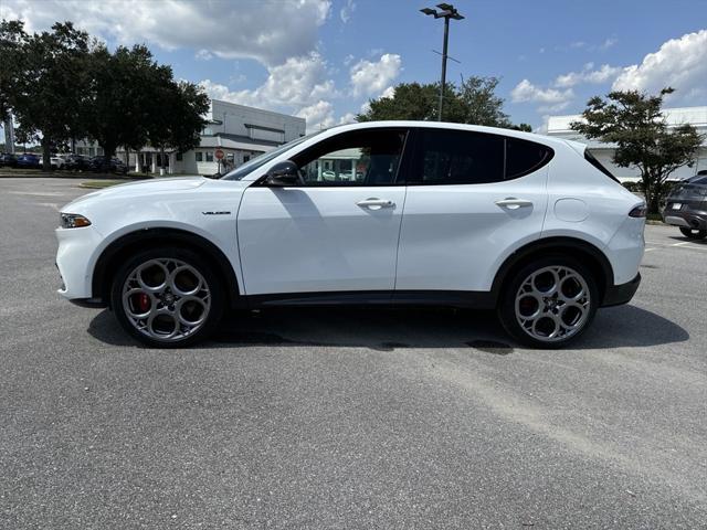 new 2024 Alfa Romeo Tonale car, priced at $55,228