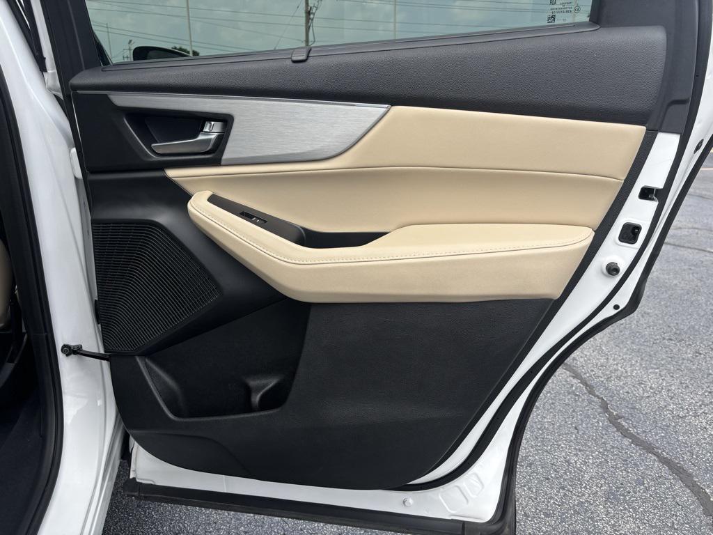 used 2023 Acura MDX car, priced at $43,890