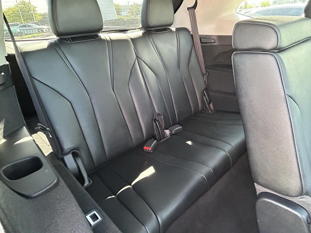 used 2022 Acura MDX car, priced at $31,990
