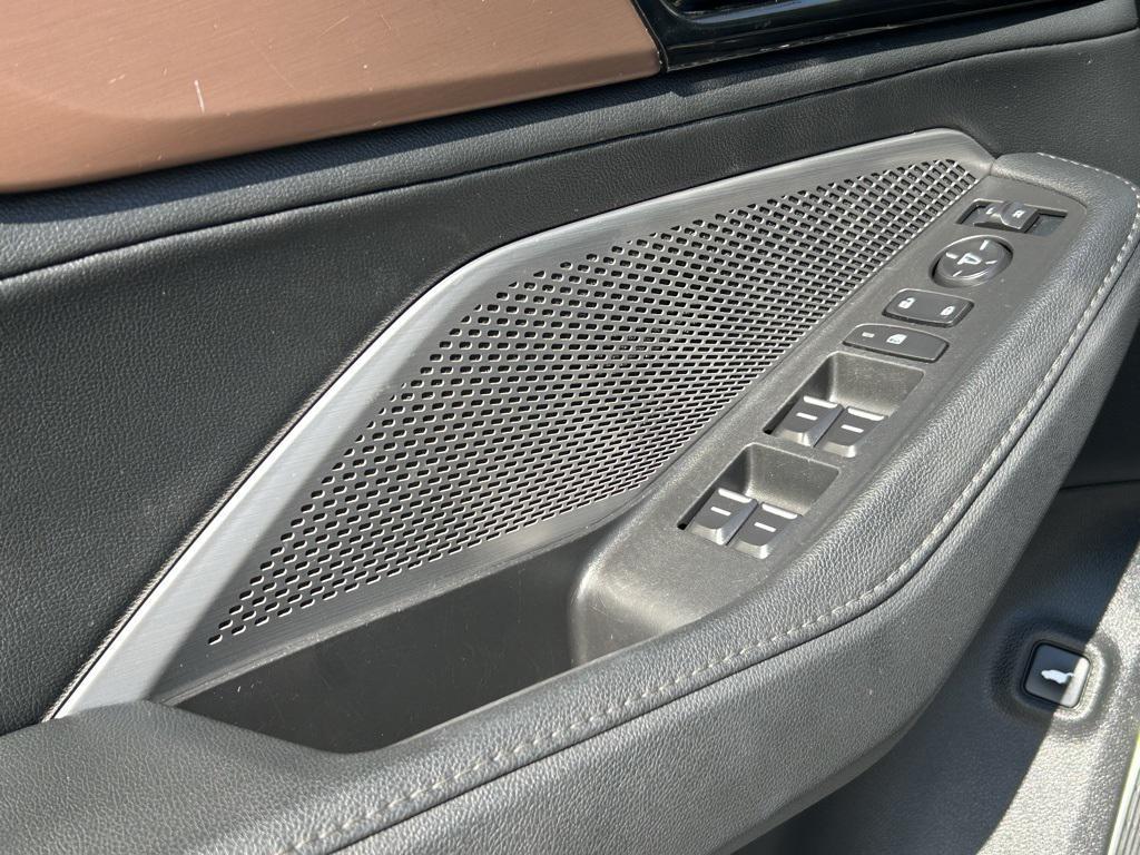 used 2022 Acura MDX car, priced at $31,990