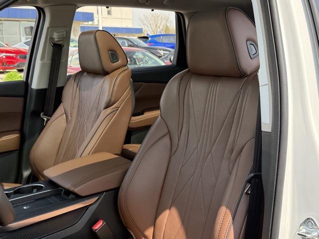 new 2025 Acura MDX car, priced at $68,250