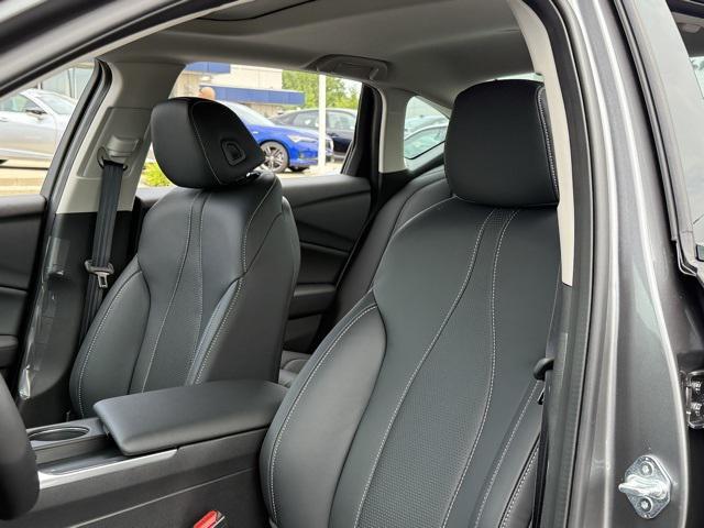 new 2025 Acura TLX car, priced at $47,195