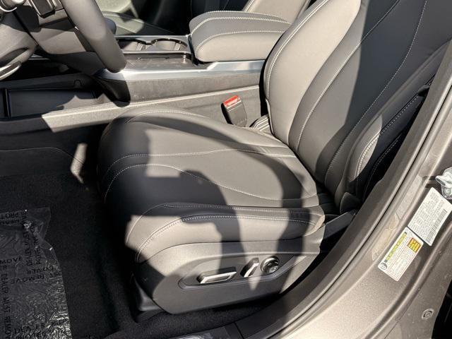 new 2025 Acura RDX car, priced at $46,850