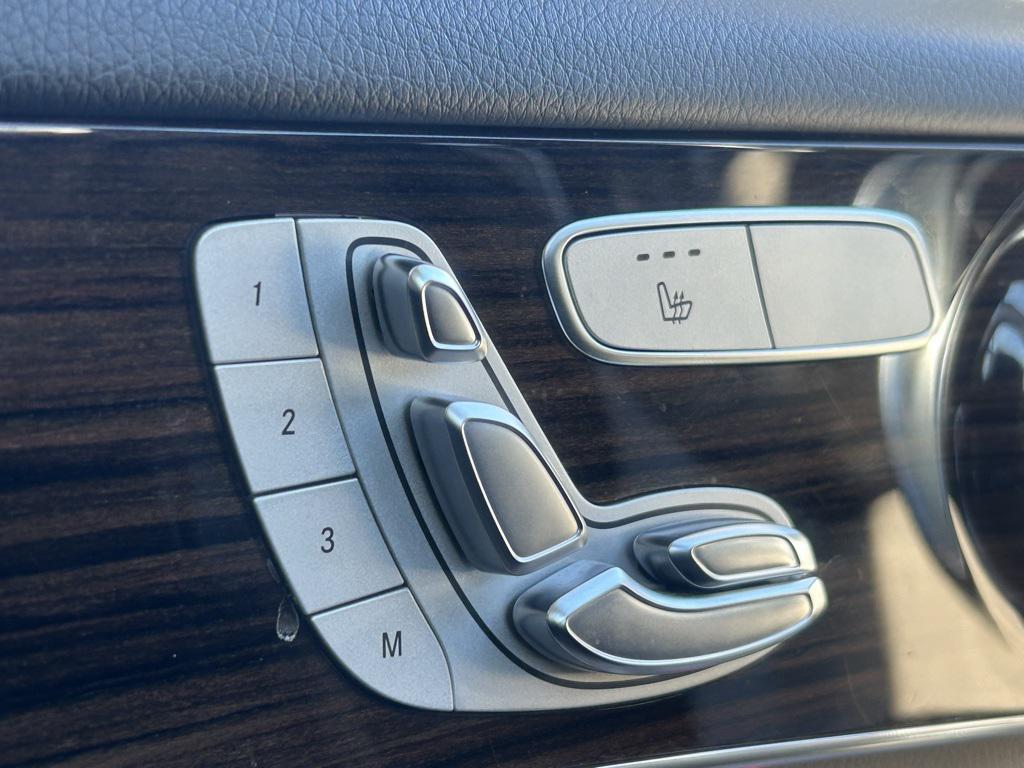 used 2018 Mercedes-Benz GLC 300 car