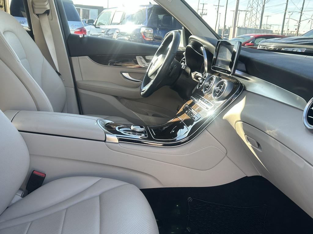 used 2018 Mercedes-Benz GLC 300 car