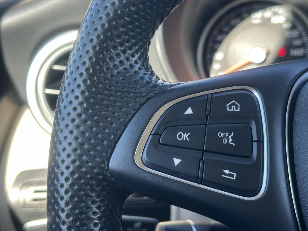 used 2018 Mercedes-Benz GLC 300 car