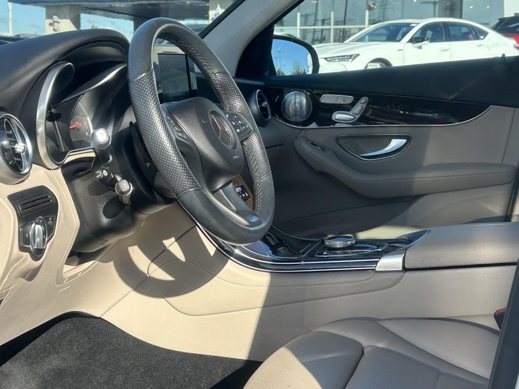 used 2018 Mercedes-Benz GLC 300 car