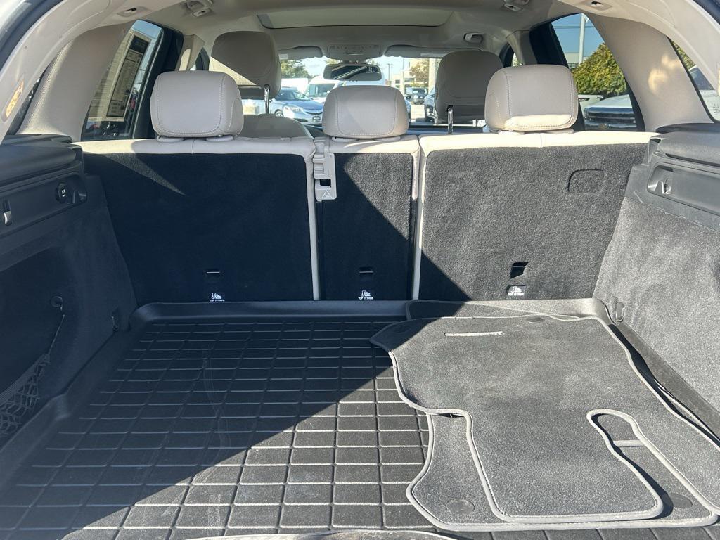 used 2018 Mercedes-Benz GLC 300 car