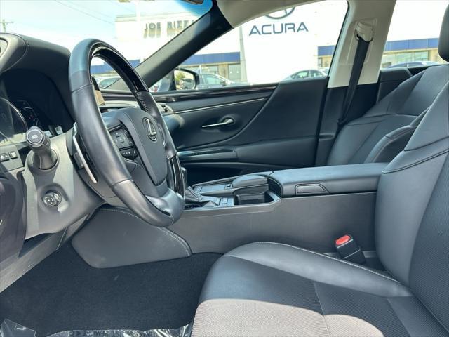 used 2020 Lexus ES 350 car, priced at $31,890