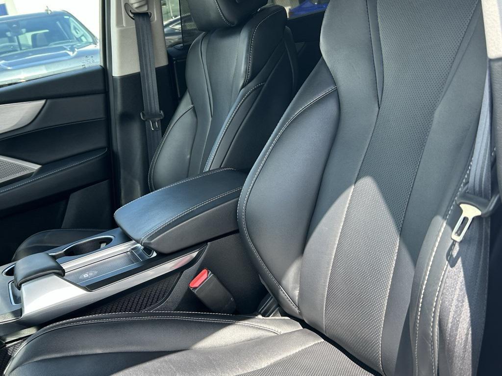 used 2023 Acura MDX car, priced at $41,990