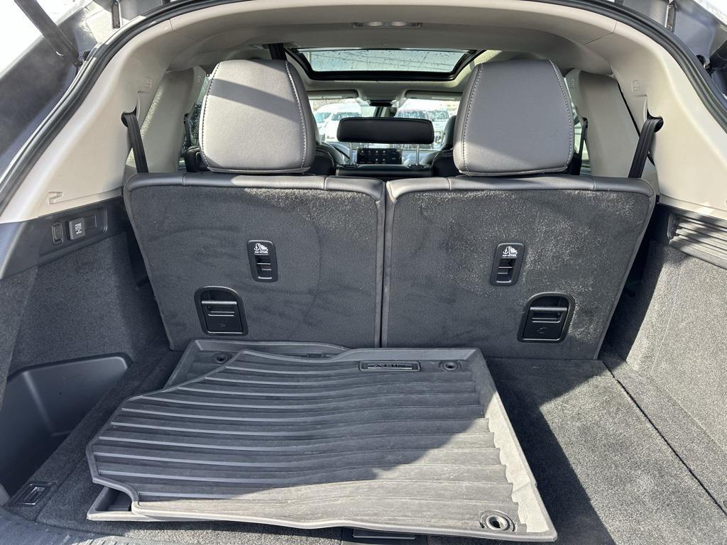 used 2024 Acura MDX car, priced at $51,490