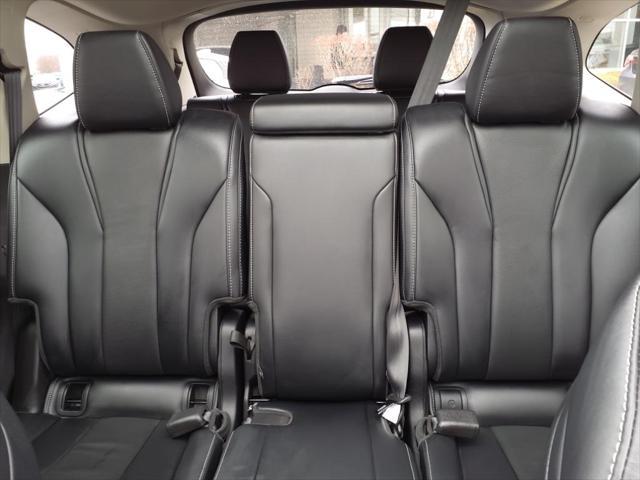 used 2022 Acura MDX car, priced at $39,290