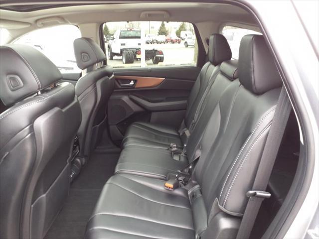 used 2022 Acura MDX car, priced at $39,290