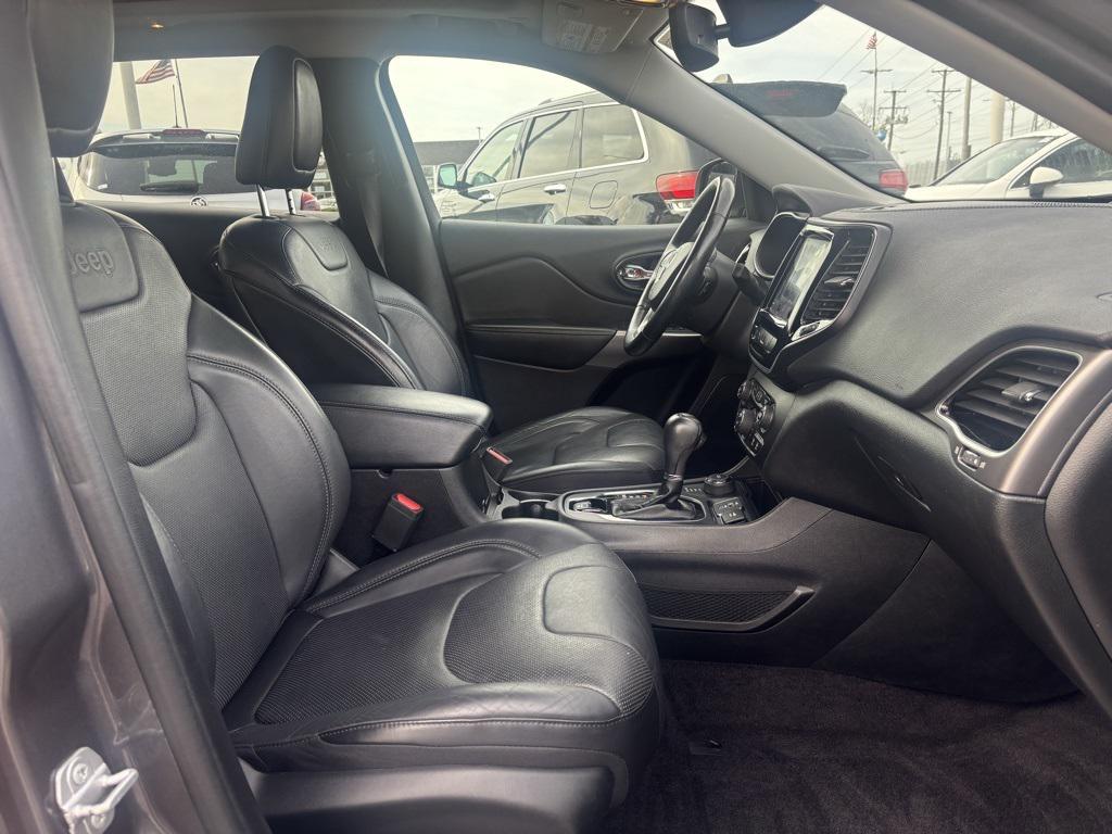 used 2019 Jeep Cherokee car, priced at $16,490