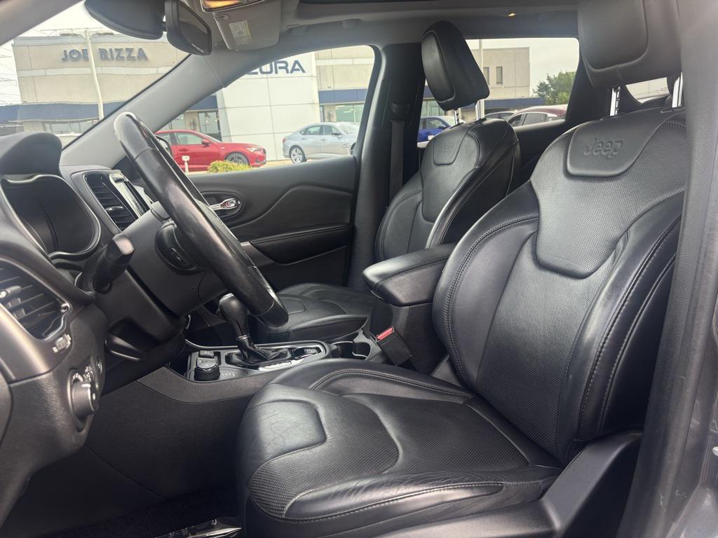 used 2019 Jeep Cherokee car, priced at $16,490