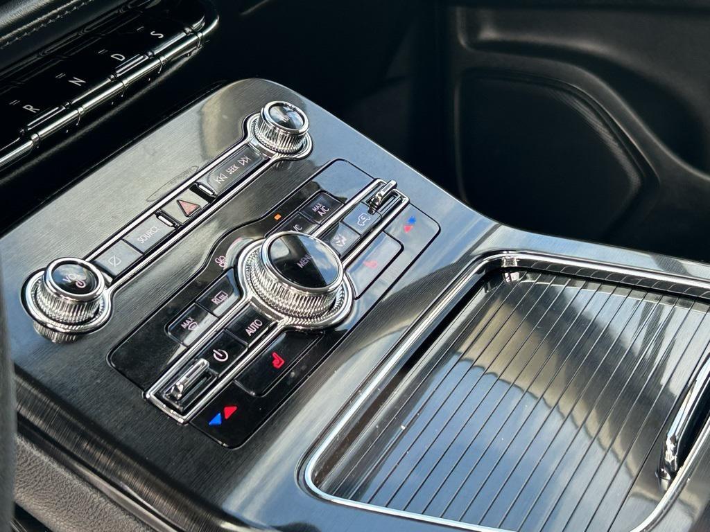 used 2022 Lincoln Nautilus car, priced at $31,590