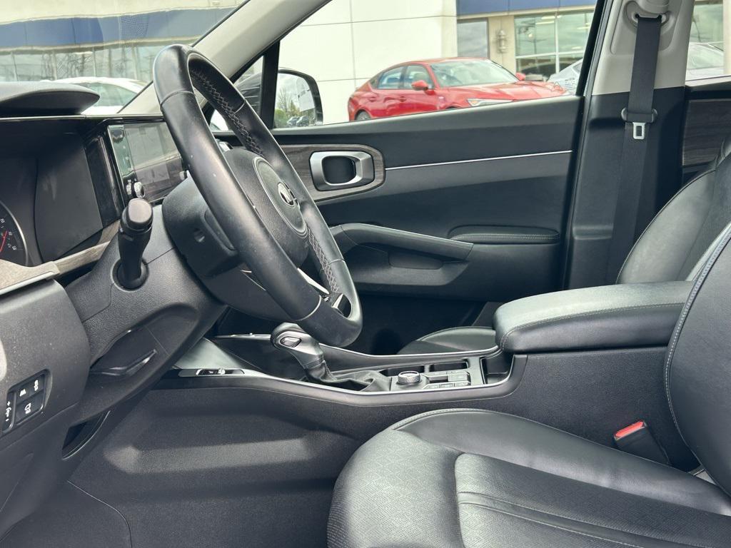 used 2021 Kia Sorento car, priced at $25,290