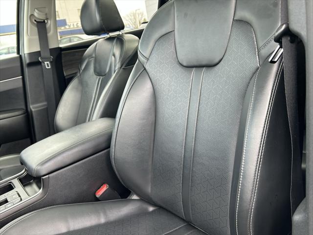used 2021 Kia Sorento car, priced at $25,290