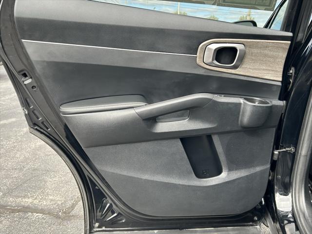 used 2021 Kia Sorento car, priced at $25,290