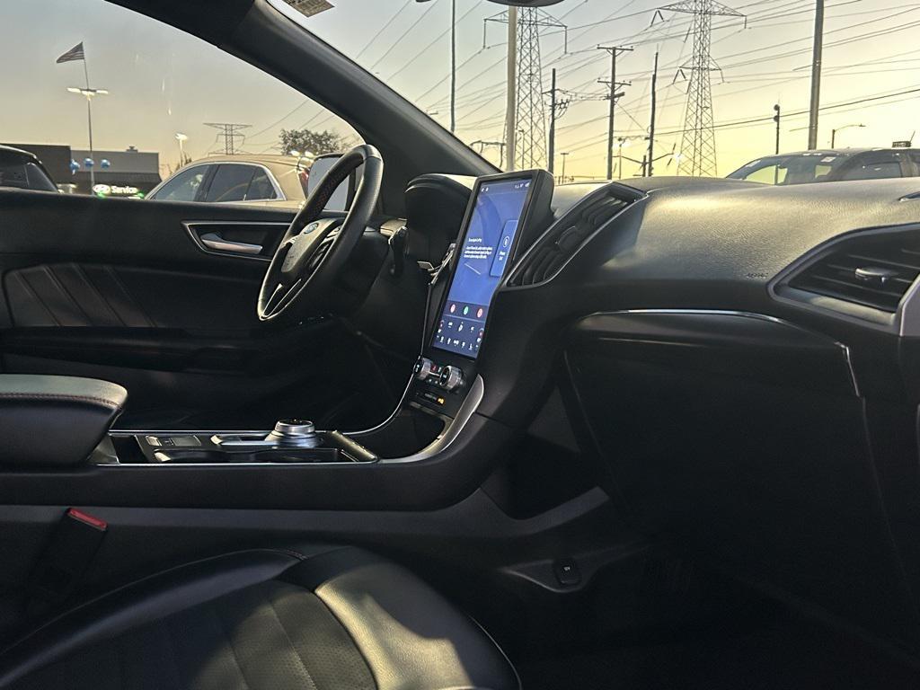 used 2023 Ford Edge car, priced at $30,990