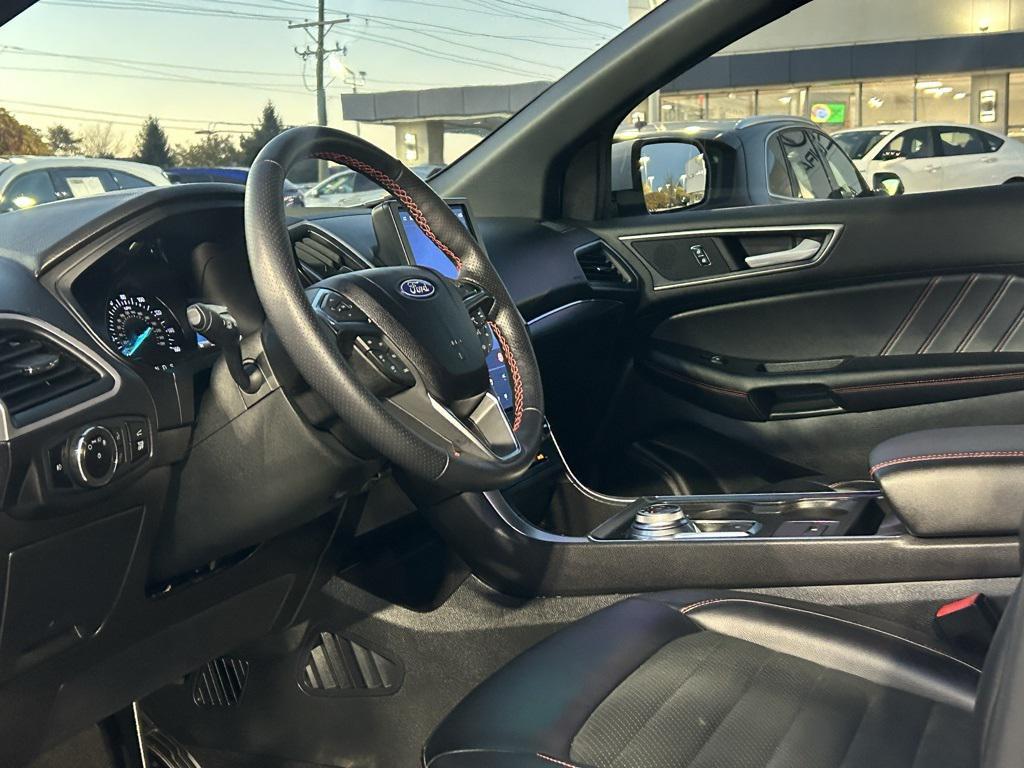 used 2023 Ford Edge car, priced at $30,990