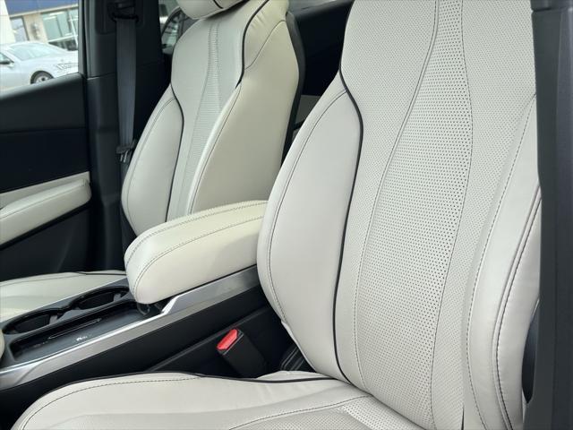 used 2025 Acura RDX car, priced at $50,590