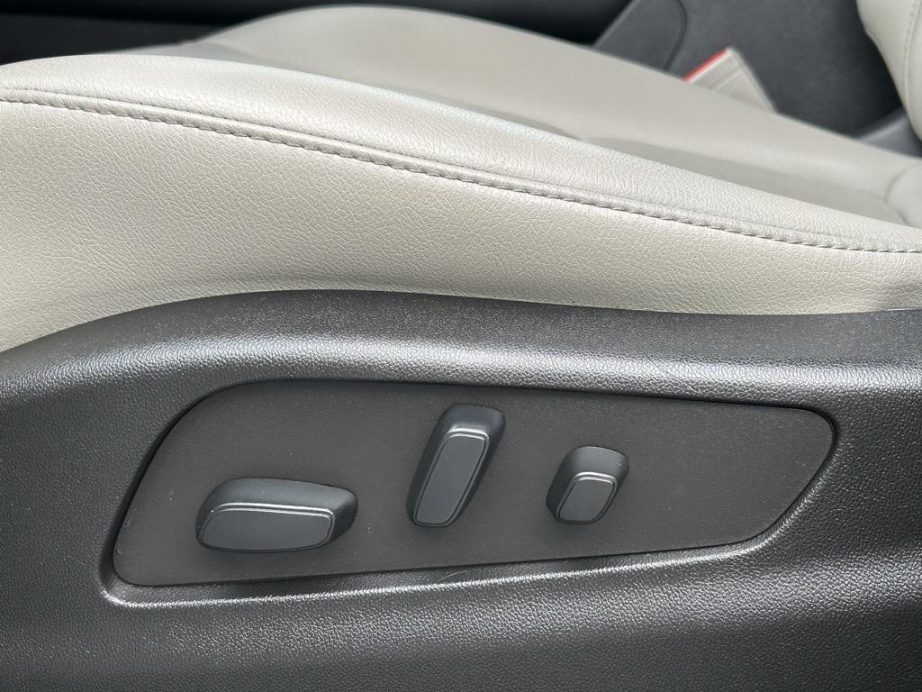 used 2022 Cadillac XT4 car, priced at $29,695