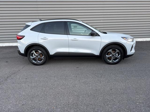 new 2025 Ford Escape car, priced at $29,995