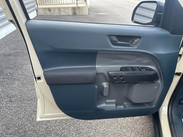 new 2025 Ford Maverick car, priced at $29,898