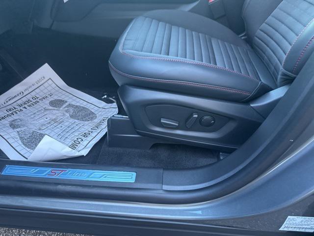 new 2025 Ford Explorer car, priced at $44,258