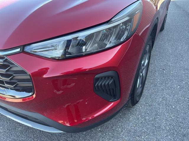 new 2025 Ford Escape car, priced at $30,009