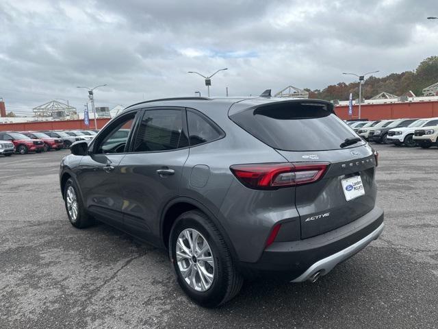 new 2025 Ford Escape car, priced at $29,507