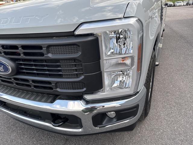 new 2025 Ford F-250 car, priced at $53,468