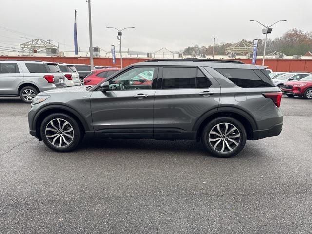 new 2025 Ford Explorer car, priced at $40,269