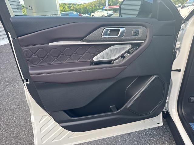new 2025 Ford Explorer car, priced at $50,110