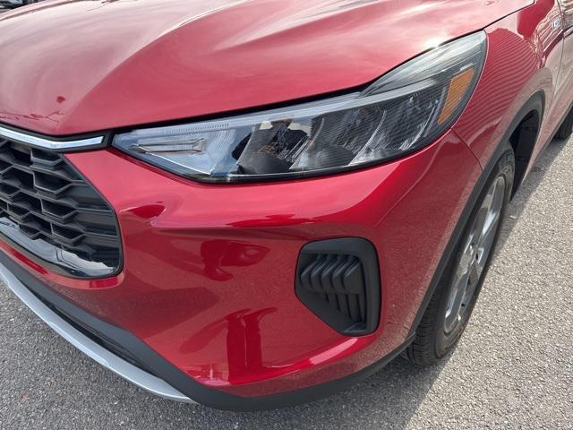 new 2025 Ford Escape car, priced at $26,595