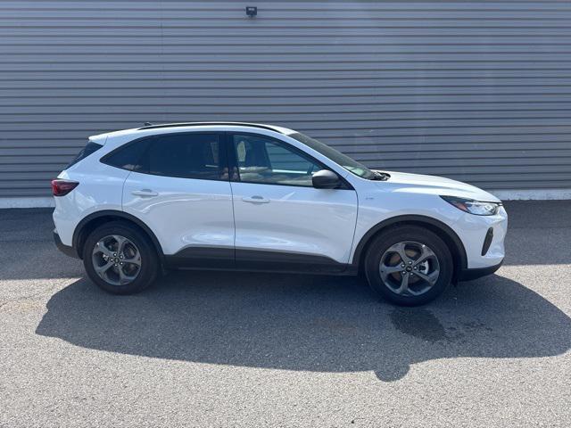 new 2025 Ford Escape car, priced at $27,002