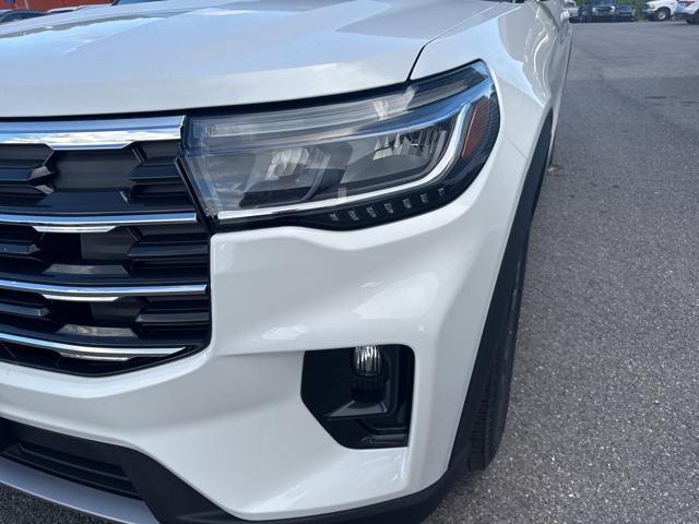 new 2025 Ford Explorer car, priced at $40,169